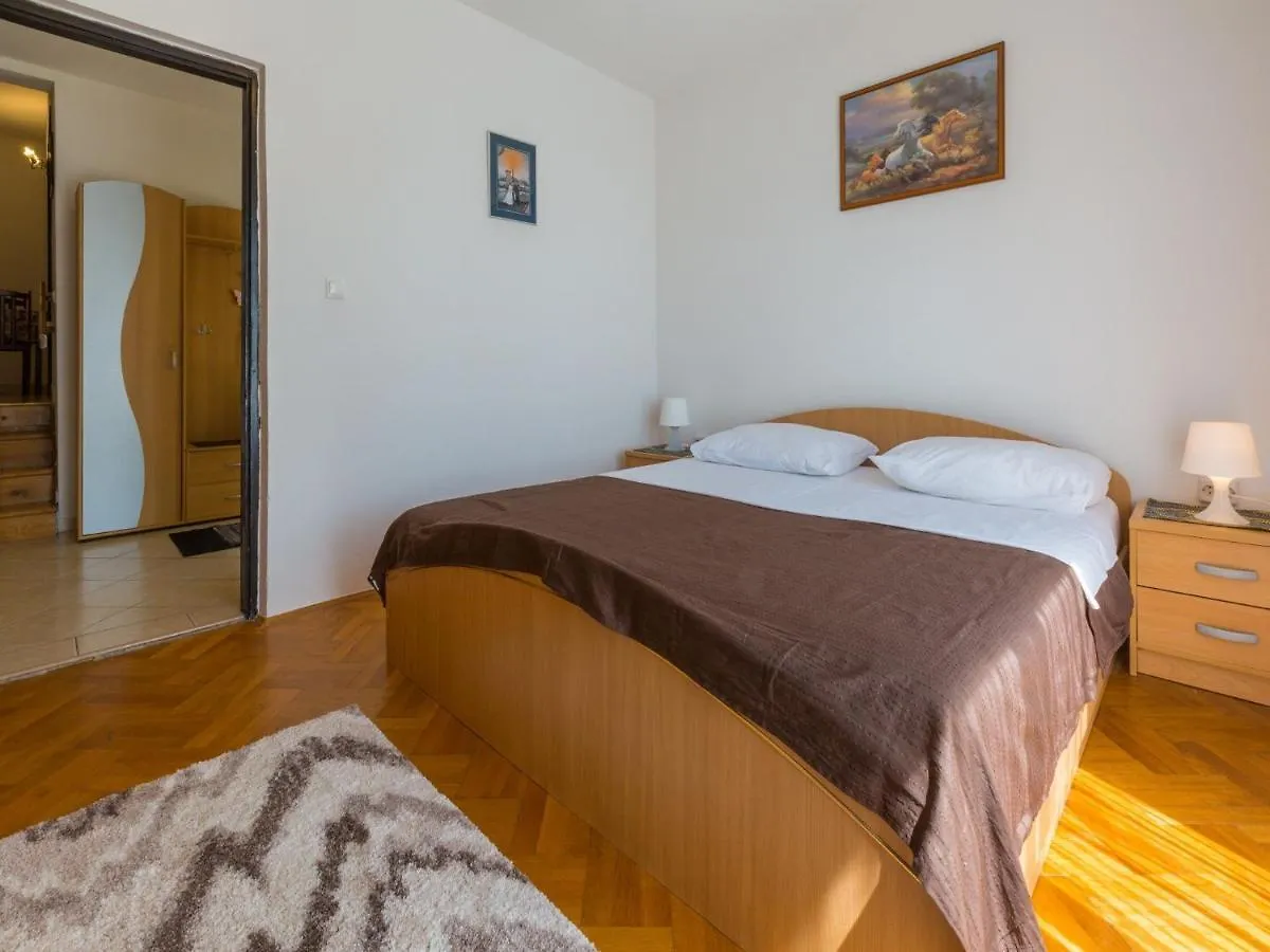 Apartments Adrasteja Dramalj